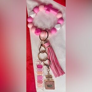 Super cute multi-pink keychain , purse charm or dog leash accessory. 🎀